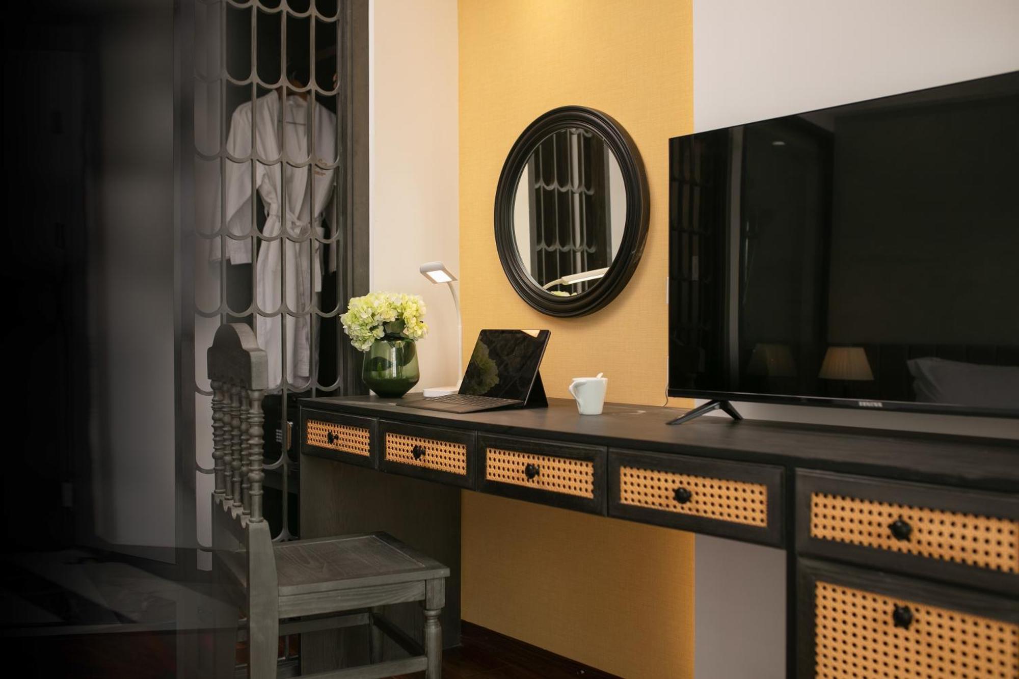 Hanoi Plaza Suite Hotel & Spa Extérieur photo