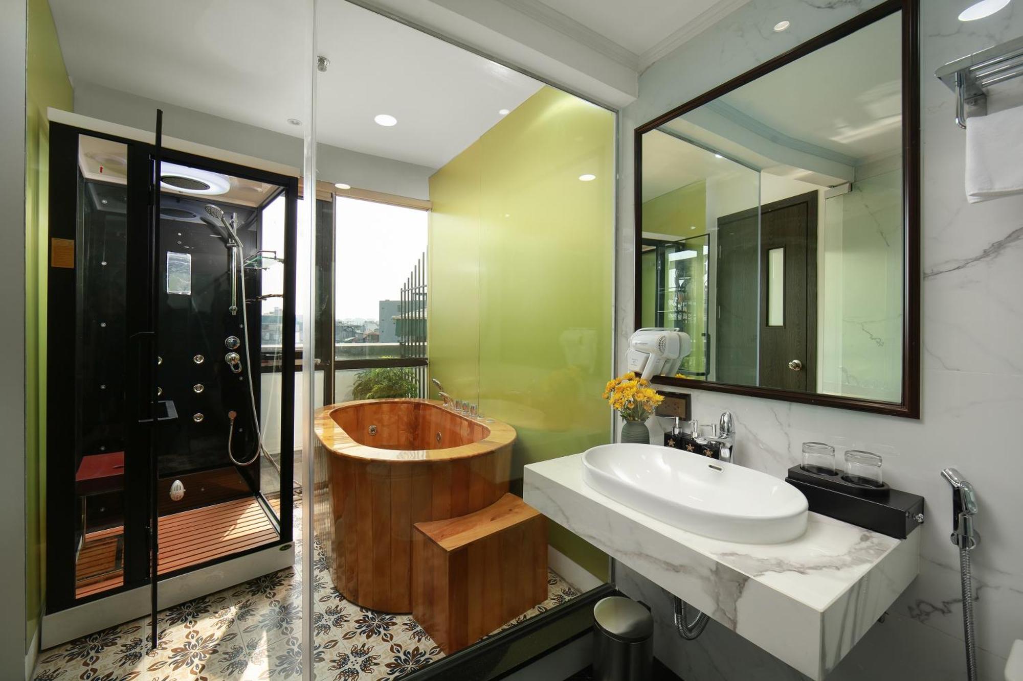 Hanoi Plaza Suite Hotel & Spa Extérieur photo