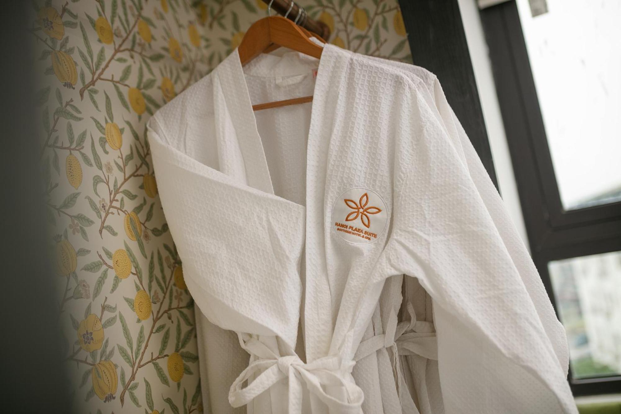 Hanoi Plaza Suite Hotel & Spa Extérieur photo